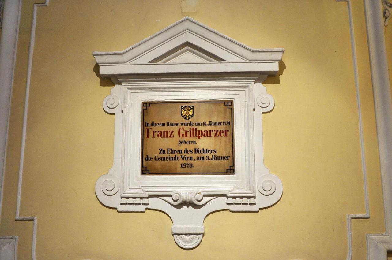 Private Comfort Stephansplatz - Self Check In Wina Bagian luar foto